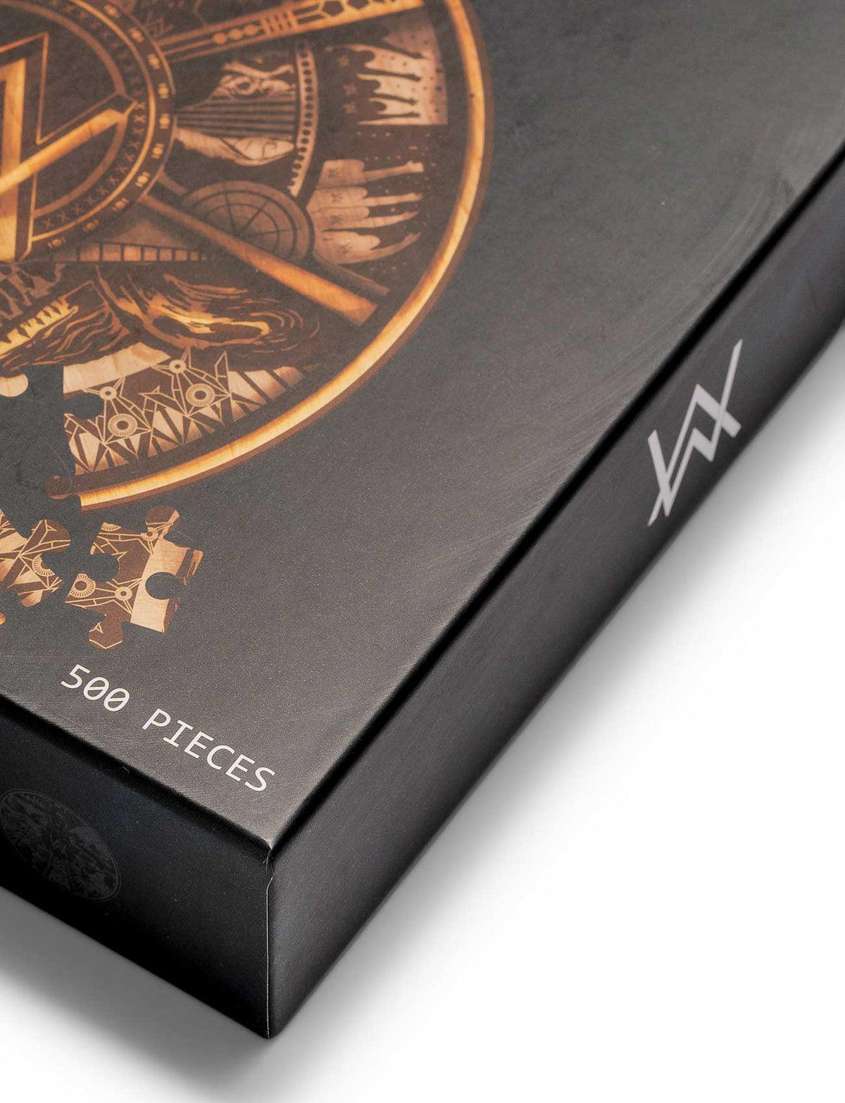 Alan Walker World of Walker Puzzle Prophecy Disk 1 box edge close-up with 500 Pieces text and silver AW logo